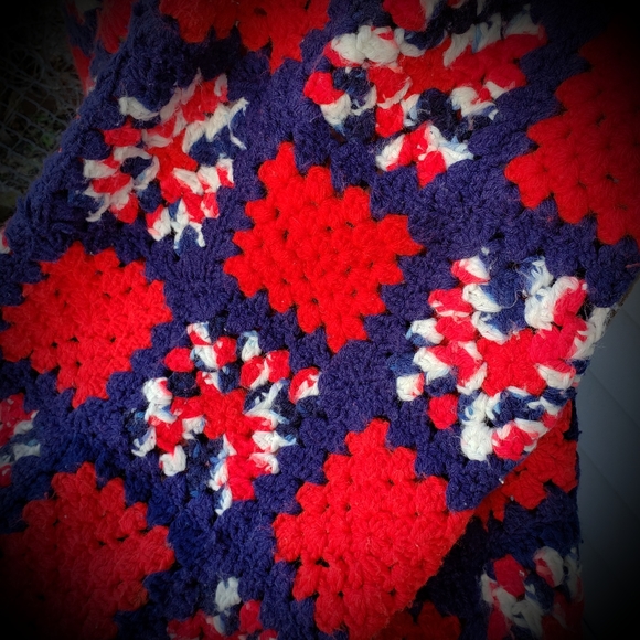 Patriotic Granny Afghan 60"x74" Red White Blue - Picture 3 of 11